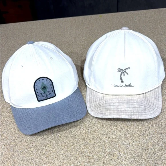 Chapeau Travis Mathew Flex Fit S/M gris blanc occasion HT8+142